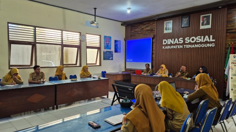 Audit Sistem Kearsipan Internal Tim 2 di Dinsos
