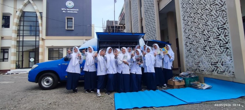 Layanan perpustakaan keliling di MTS Integrasi Al-Hudlori Kebonsari Temanggung