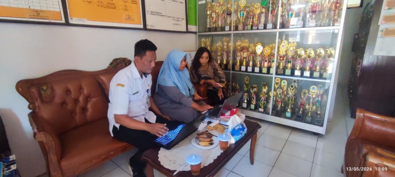 Layanan Perpustakaan Keliling & Pendataan Perpustakaan di SDN Tegowanuh