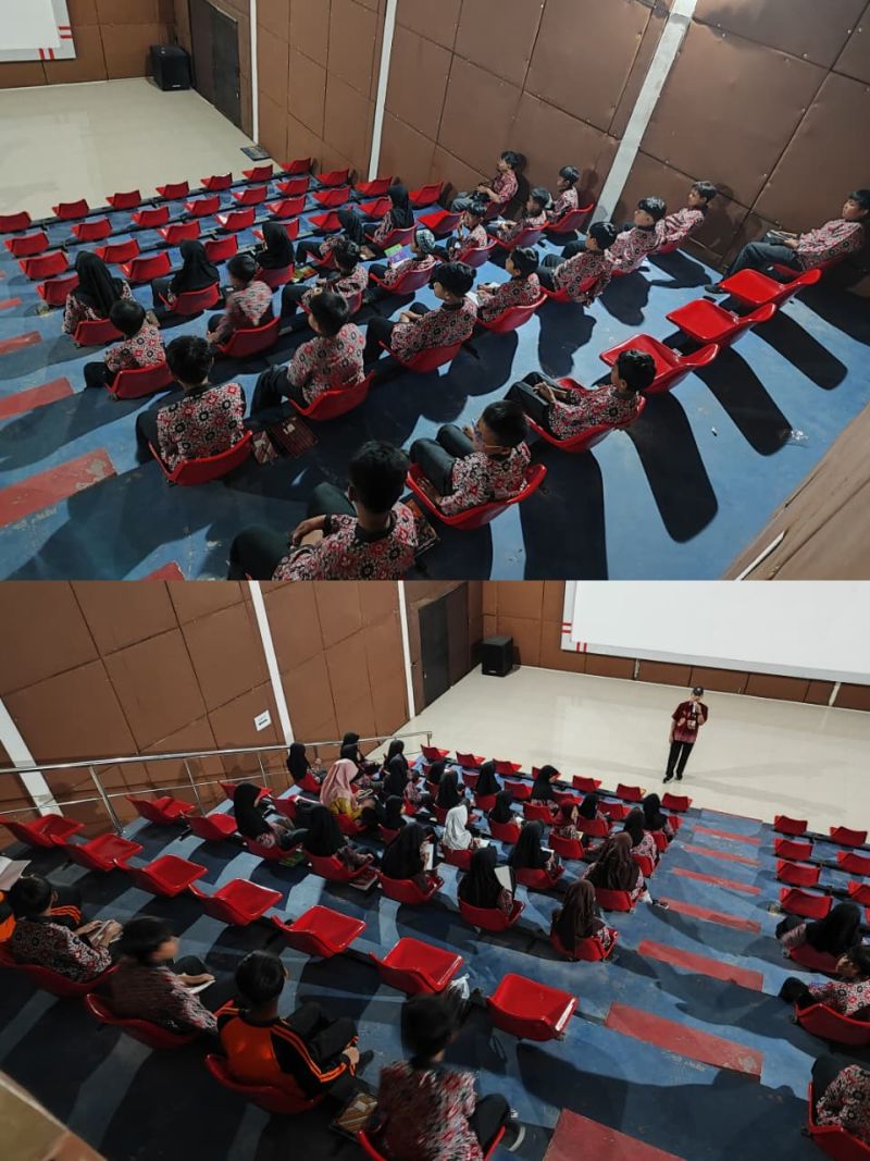 Kunjungan Tour de Library dari SDN 2 Parakan Wetan