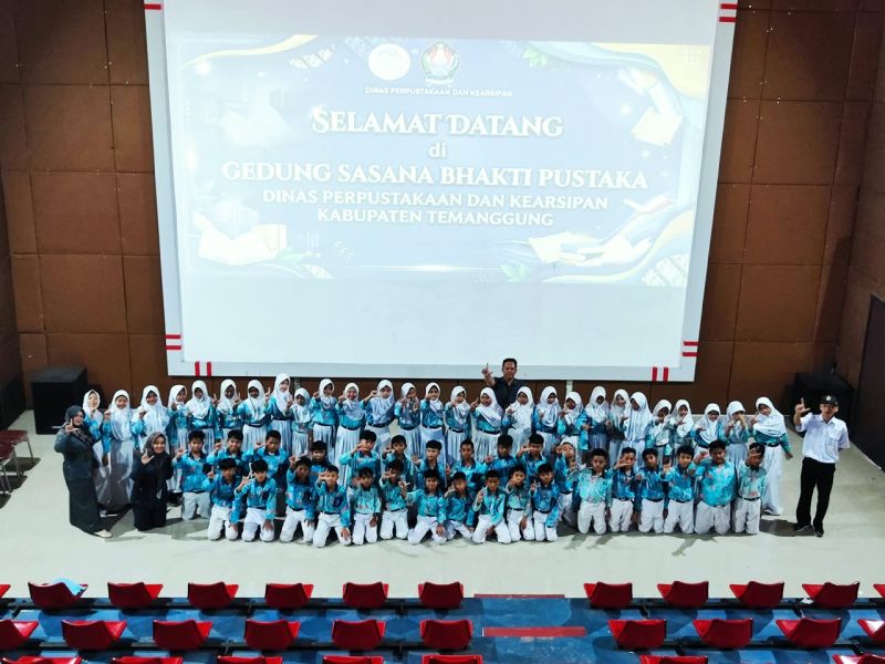 Tour de Library dari SDN 2 Temanggung II